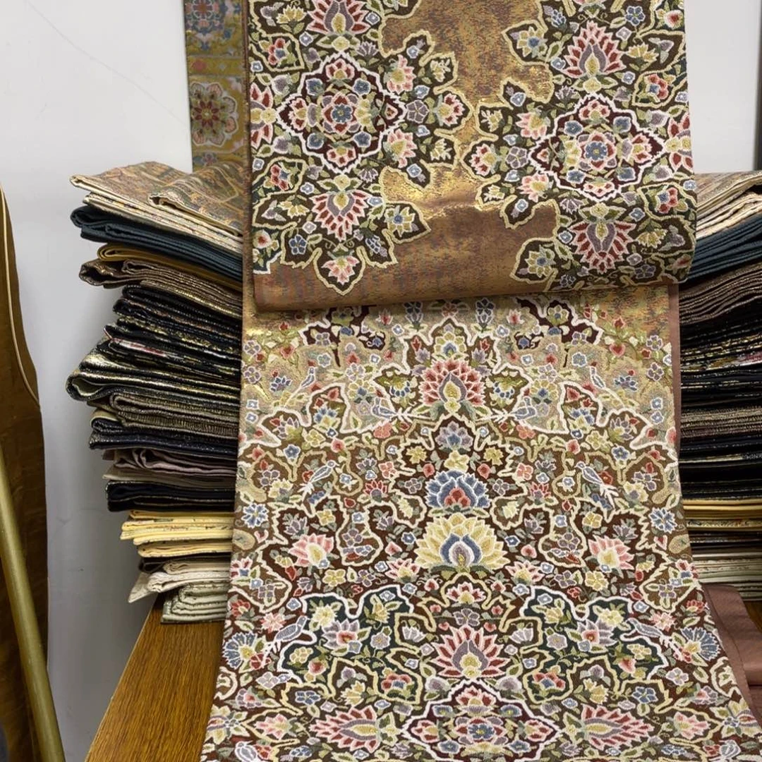 刺绣织锦技艺高超的