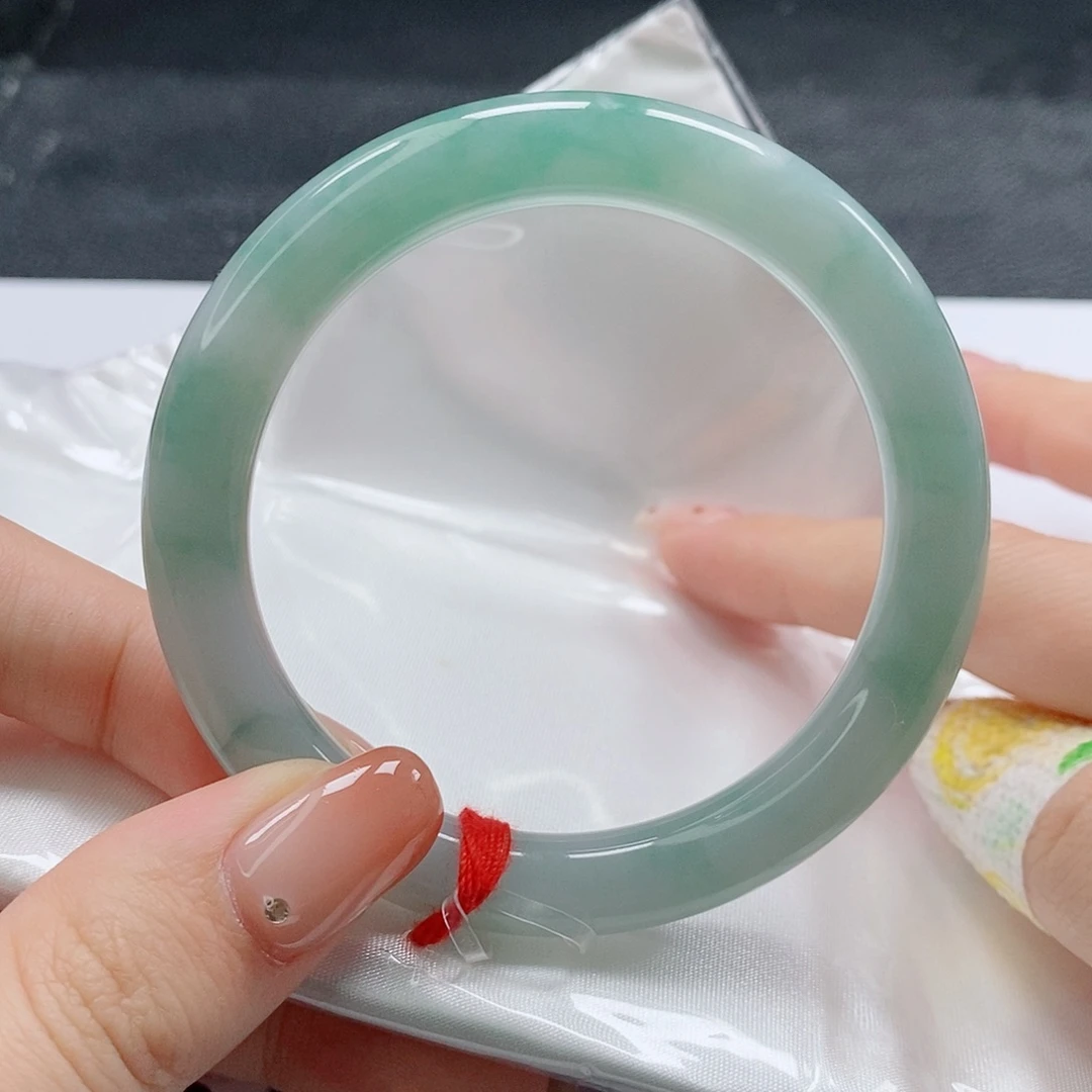 【闪购商品】未镶嵌手镯（圆镯）翡翠408号