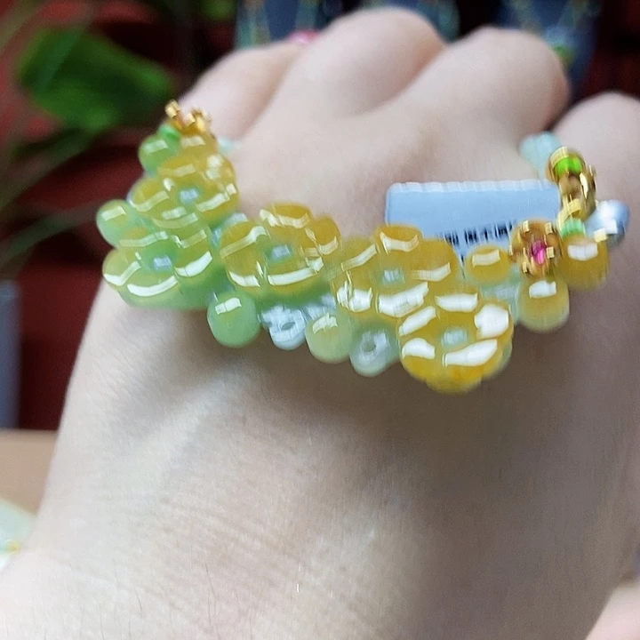 翡翠未镶嵌颈饰吊坠