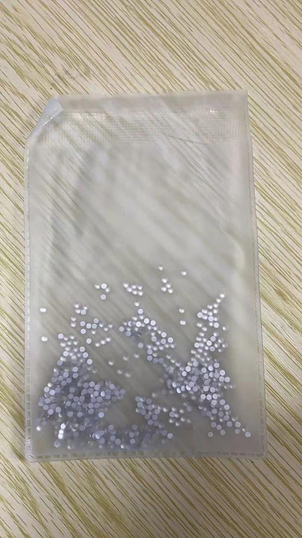 希妹美甲白色平底小圆钻