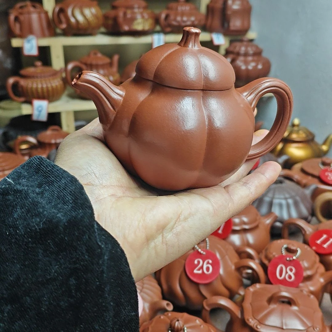 紫砂赵庄朱泥容量二百左右