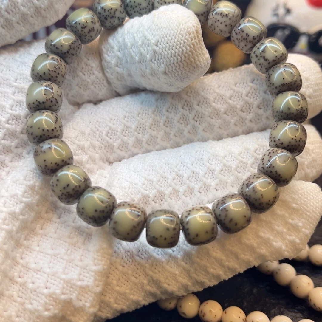 手串星月菩提98老型侧留白绿冰糖