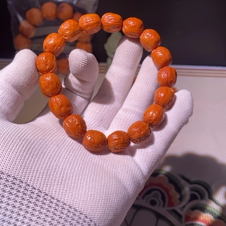 文玩核桃手串……32