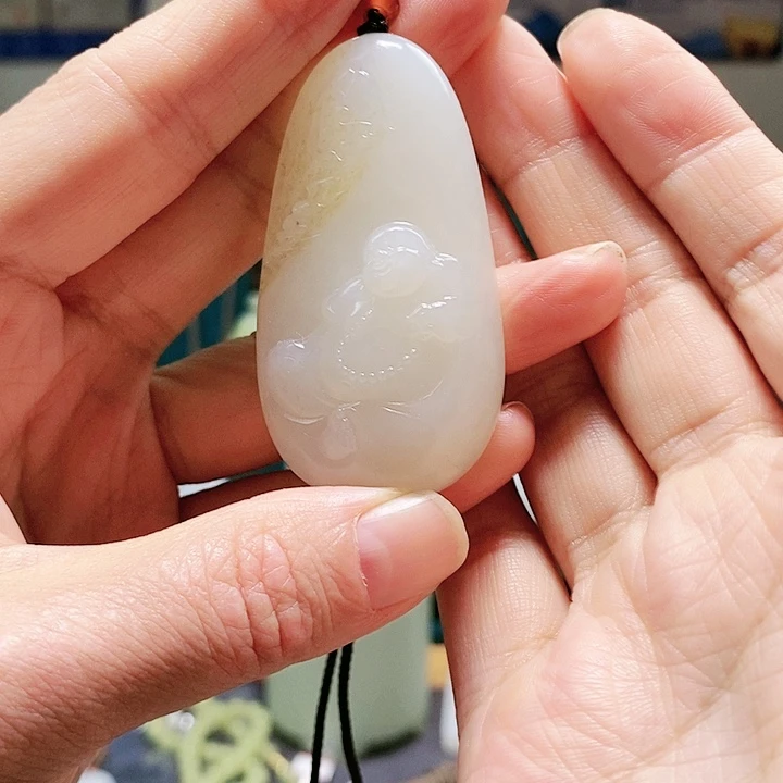 【闪购商品】颈饰未镶嵌和田玉