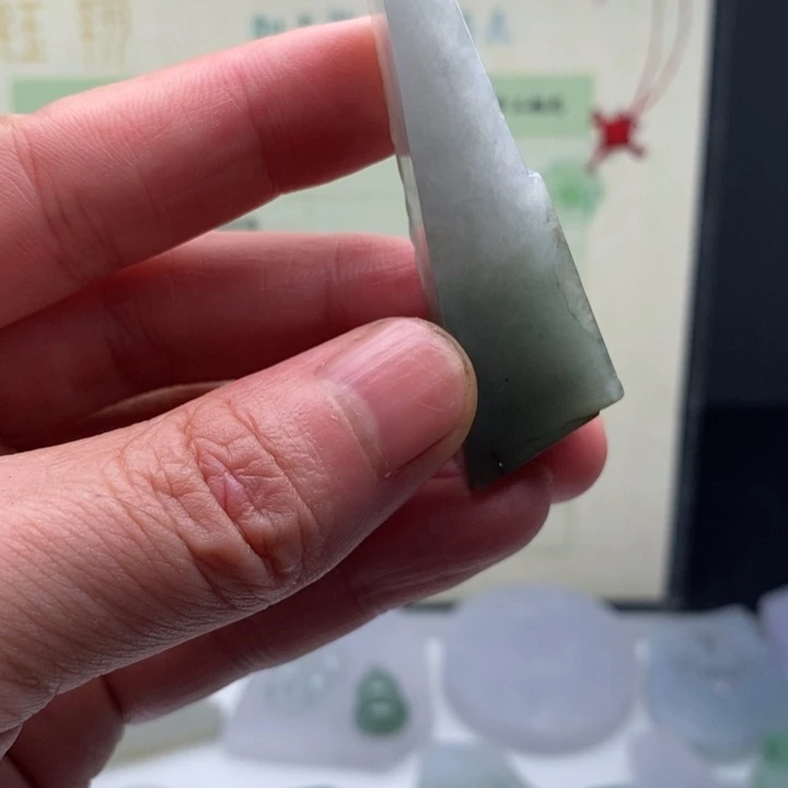 颈饰未镶嵌翡翠缅甸翡翠A货边角