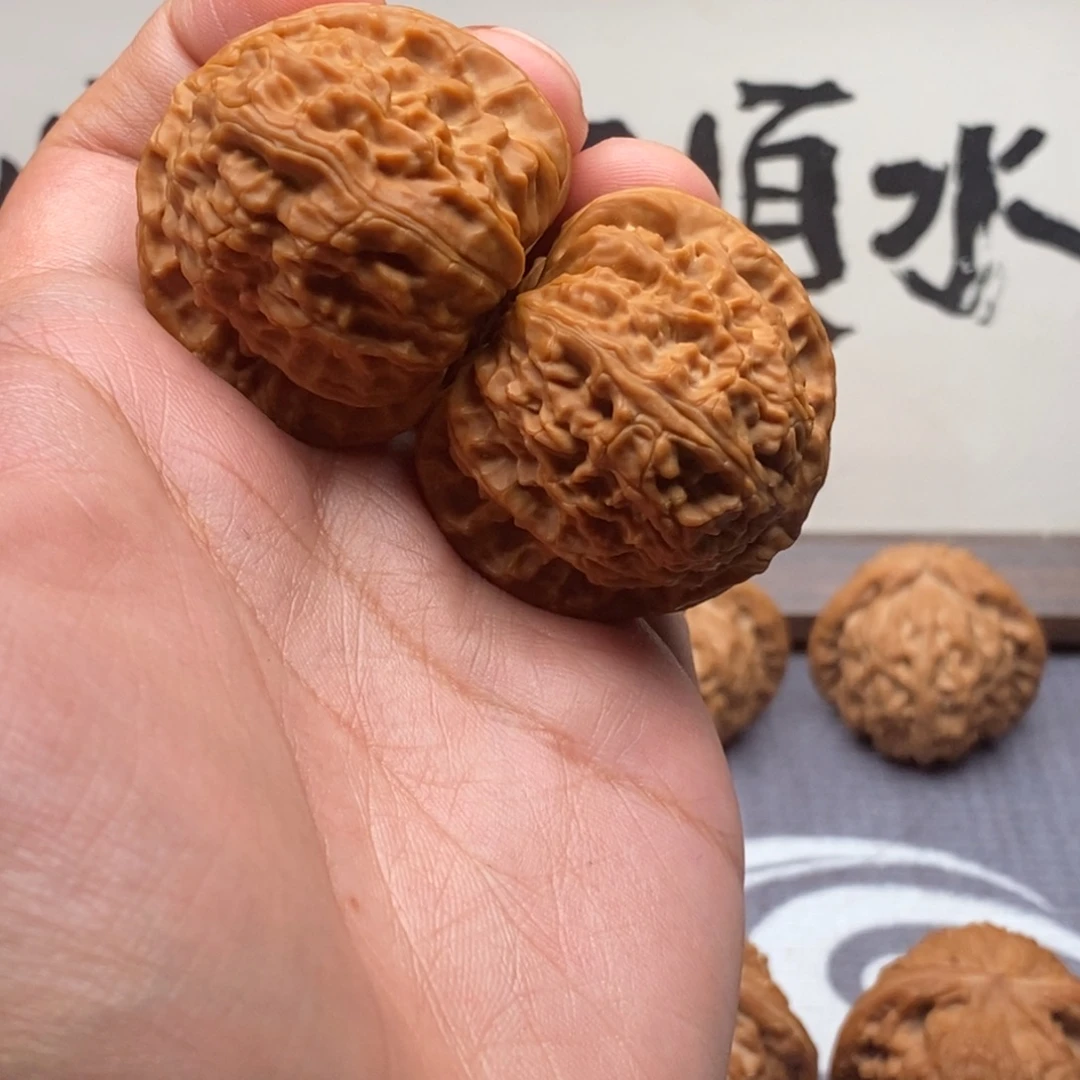 小***豆吊坠文玩核桃全品白狮子41