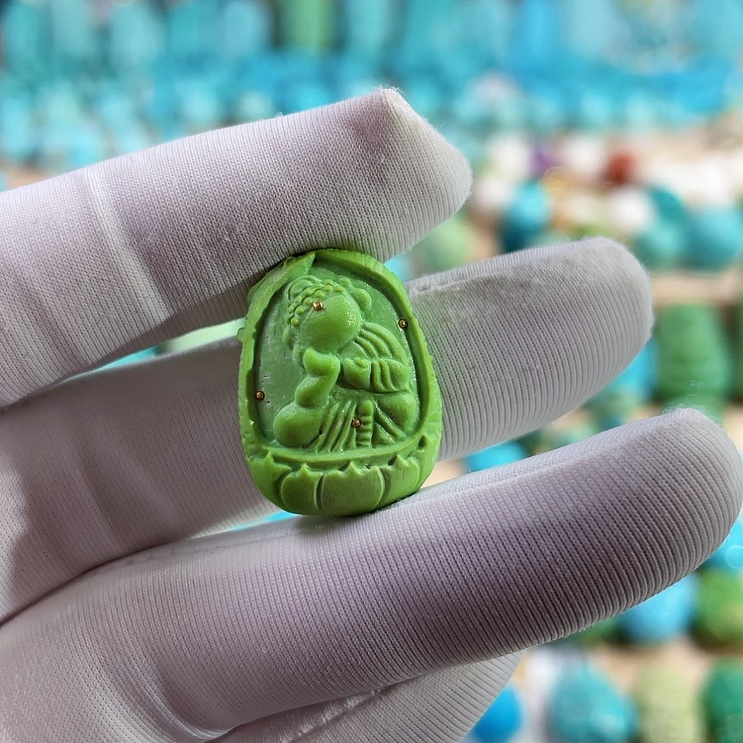 绿松石未镶嵌珠宝奇石