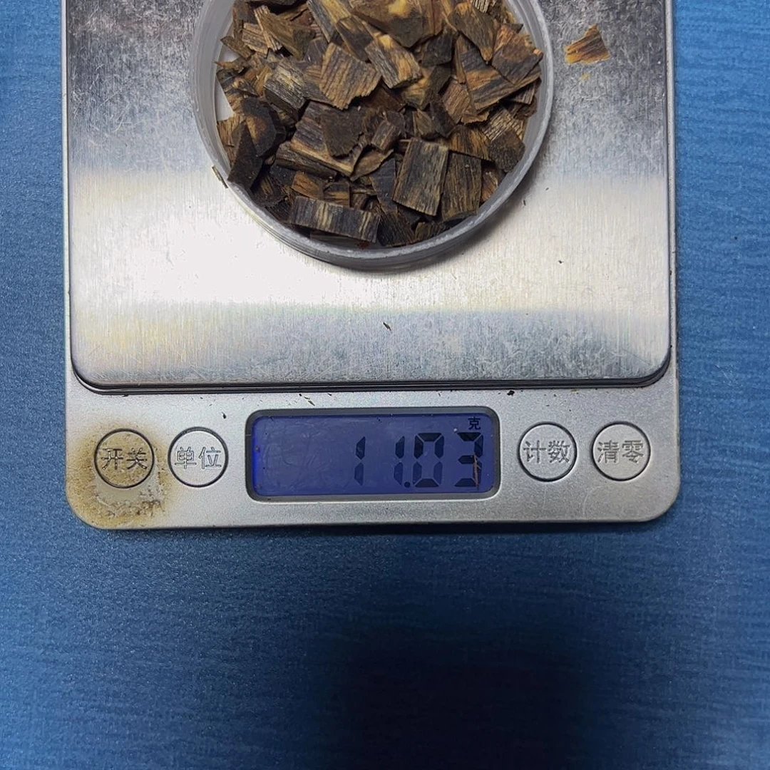 离***令树脂制品沉水碎料11克