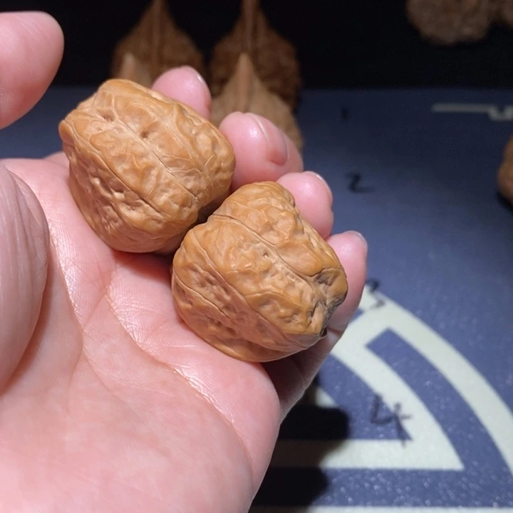 吊坠文玩核桃玉蝉