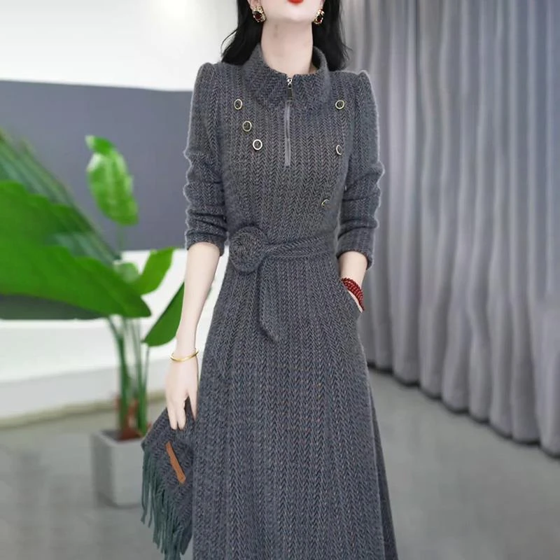 连衣裙2025新款女秋冬季十三行爆款气质妈妈轻奢高级感加厚配大衣