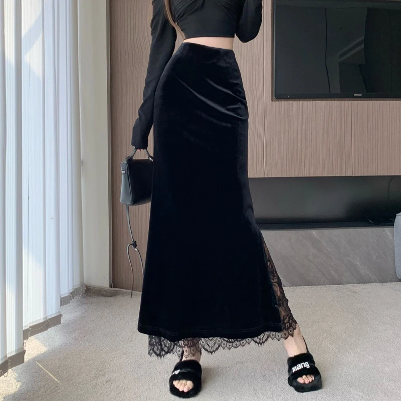 黑色丝绒半身裙女秋冬高腰显瘦时尚蕾丝拼接百搭侧开叉包臀直筒裙