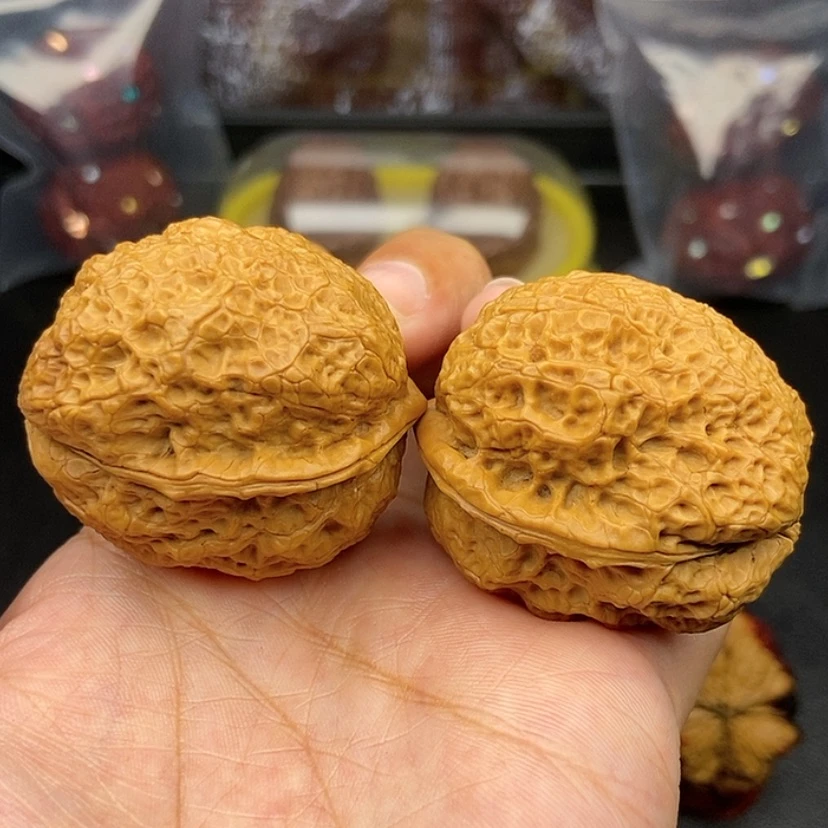【闪购商品】把件文玩核桃美39尺饕餮金蟾50克