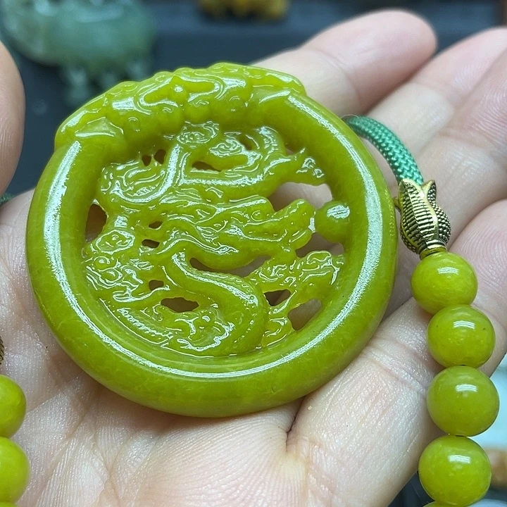 未镶嵌蛇纹石玉颈饰
