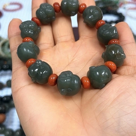 颈饰未镶嵌和田玉