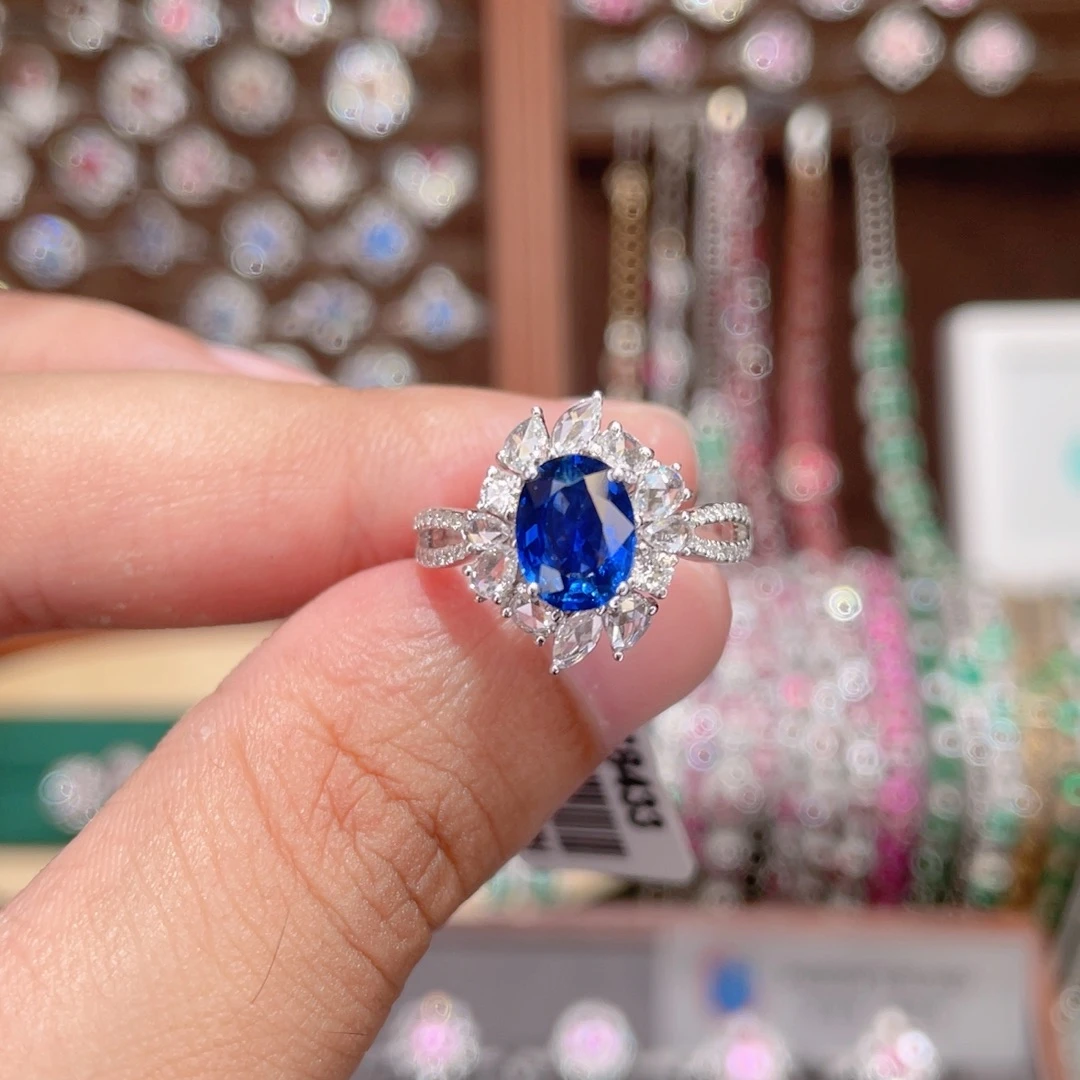 蓝宝石戒指18K金镶嵌1.67ct 皇家蓝