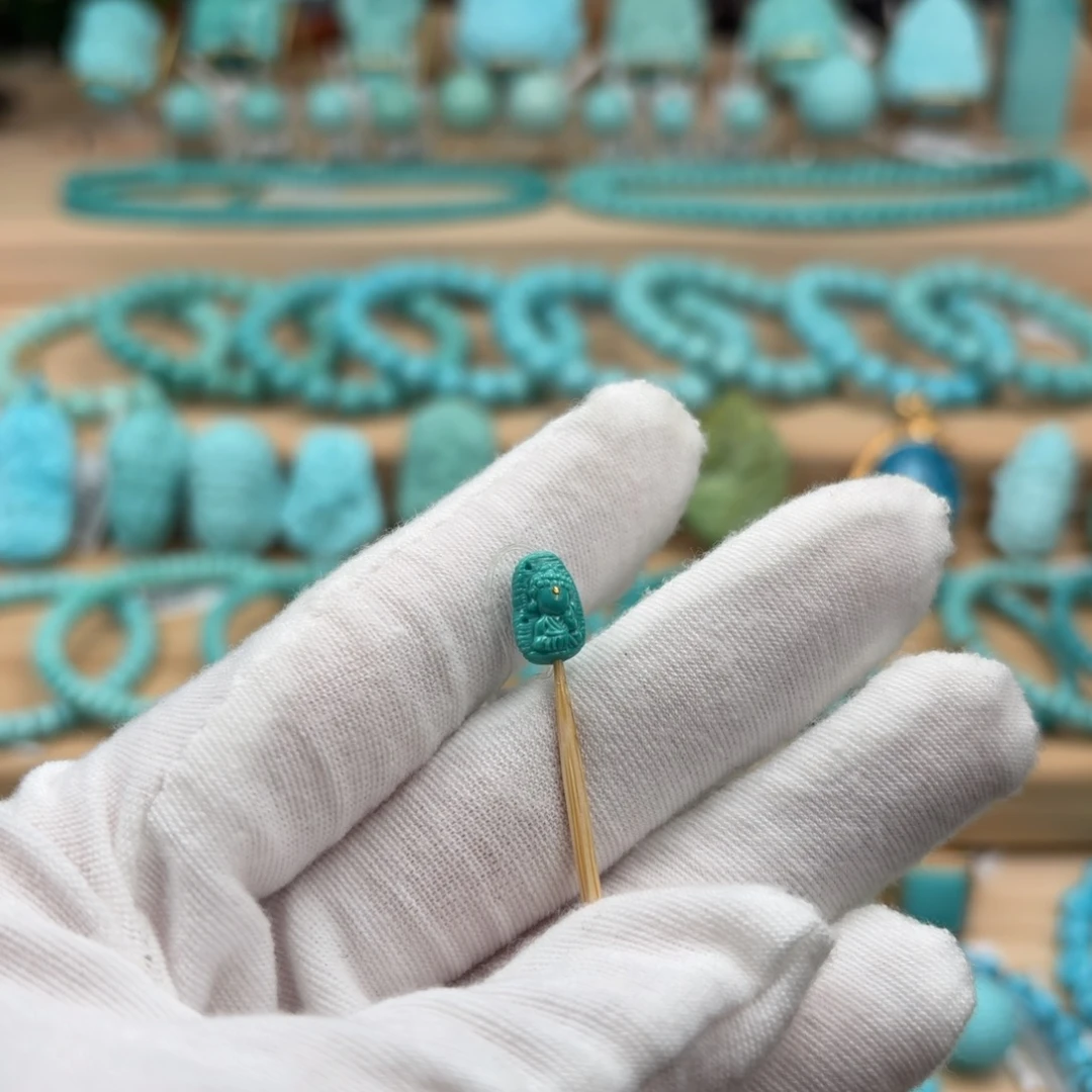 绿松石未镶嵌珠宝奇石