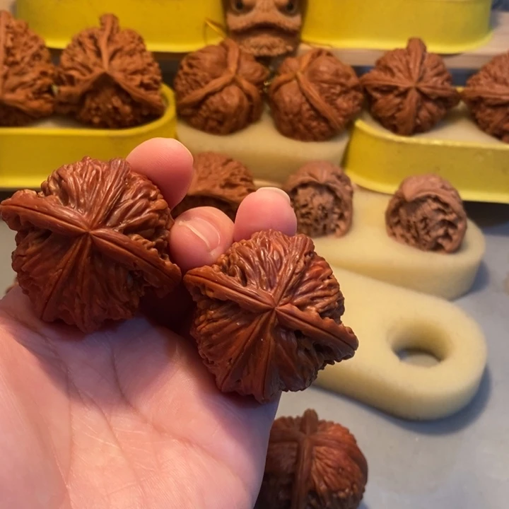 刘***伟吊坠文玩核桃hhhhhnj