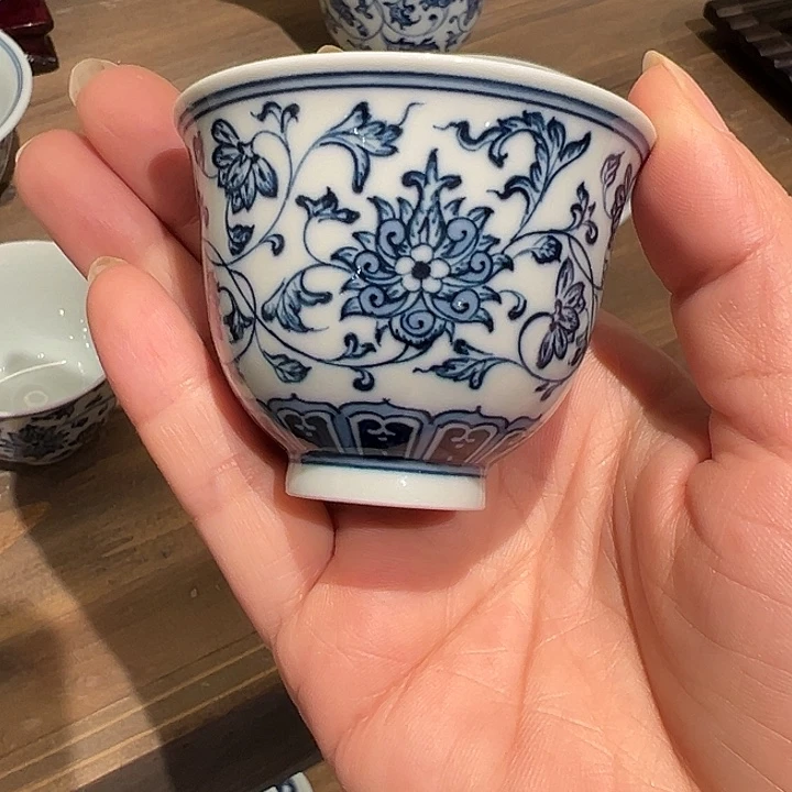 钟家窑柴窑缠枝宝相杯杯