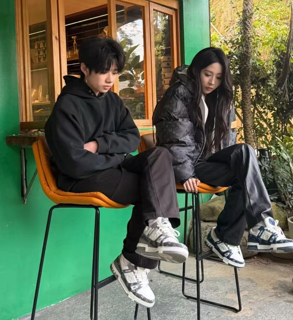 【专柜同款】男女款休闲时尚百搭鞋V2