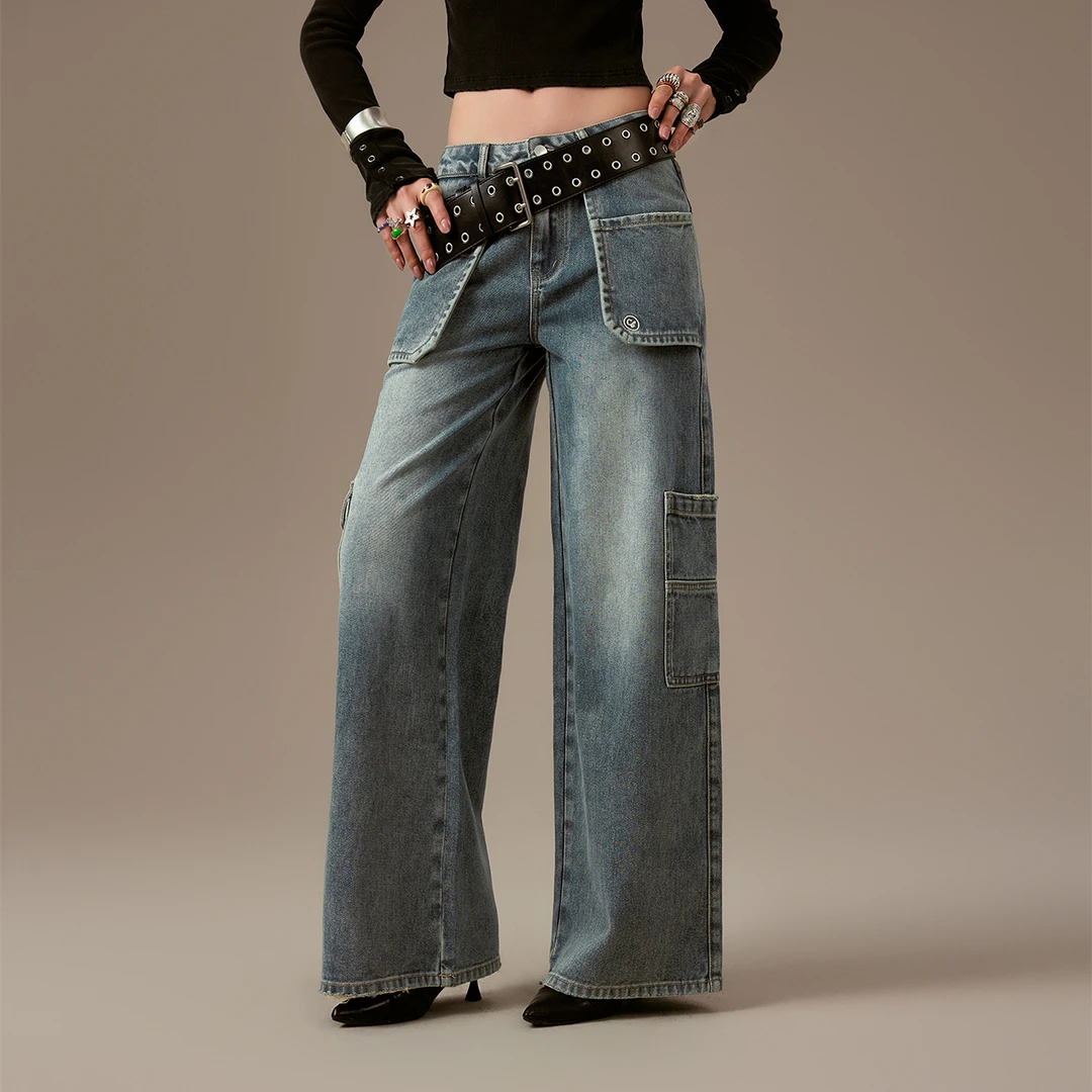 CHUU冬季女装字母刺绣穿搭多口袋工装磨白显瘦直筒辣妹牛仔裤