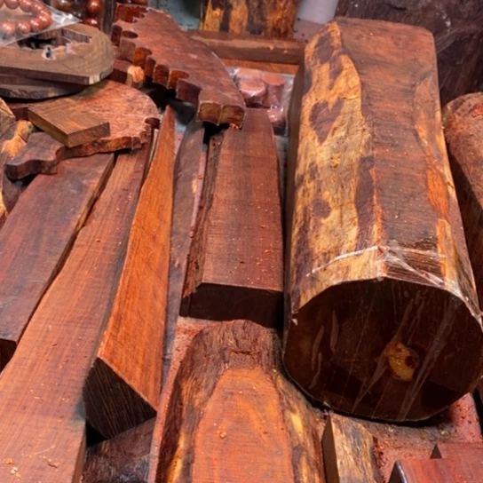 檀香紫檀（小叶紫檀）D**G