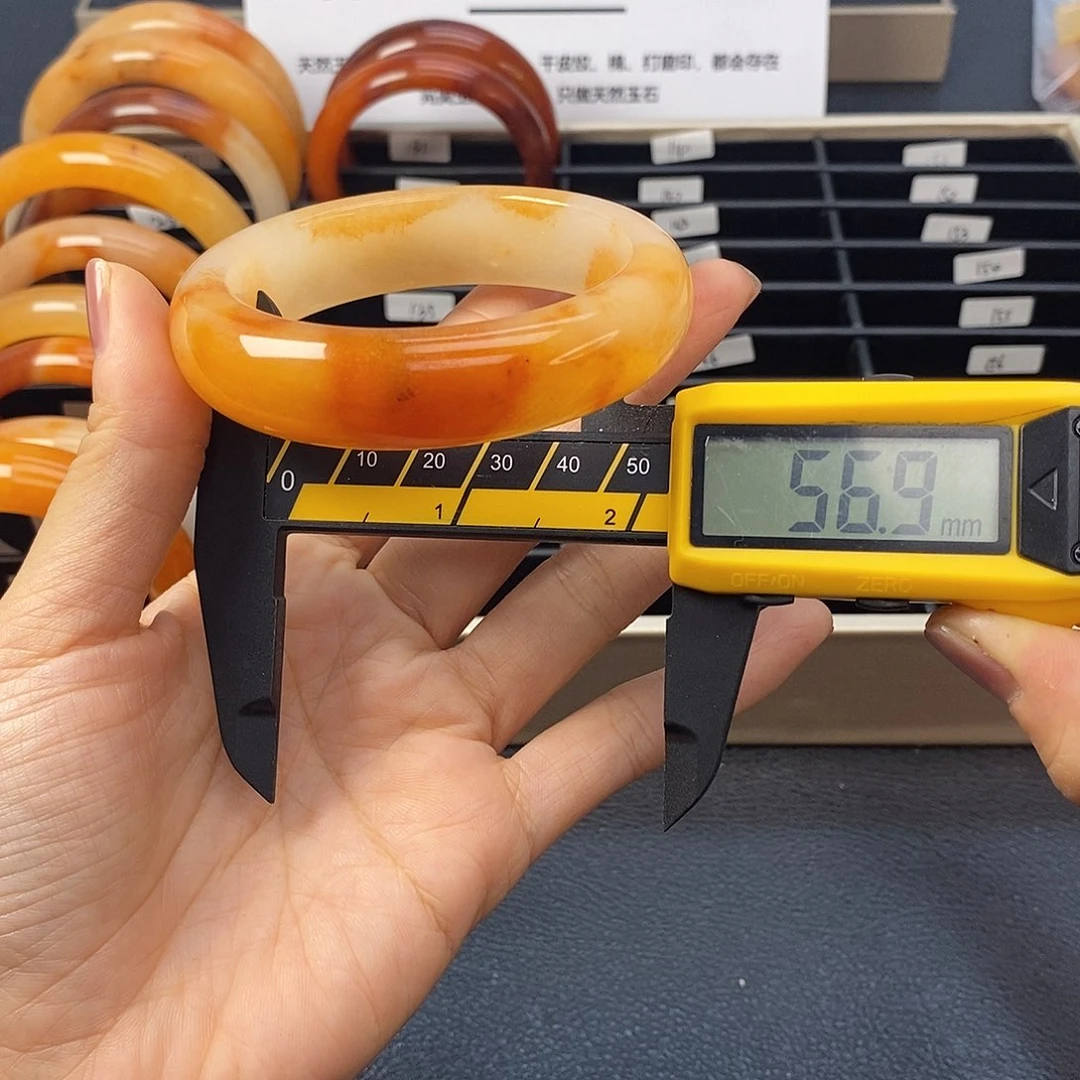 未镶嵌石英质玉（黄龙玉）手镯133号超级美