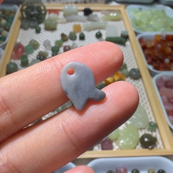 和田玉未镶嵌珠宝半成品