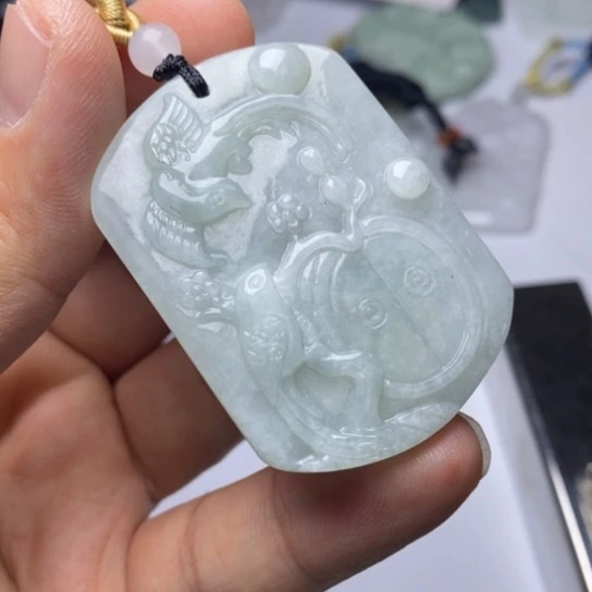 翡翠未镶嵌颈饰翡翠