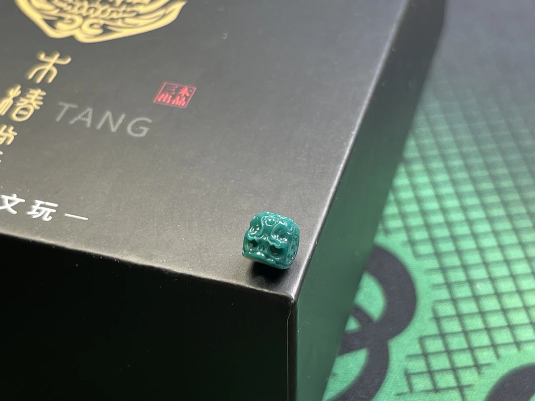 原矿绿松石阿呆雕刻 6.1✖️7.1✖️6.6 高瓷高绿 全品无暇