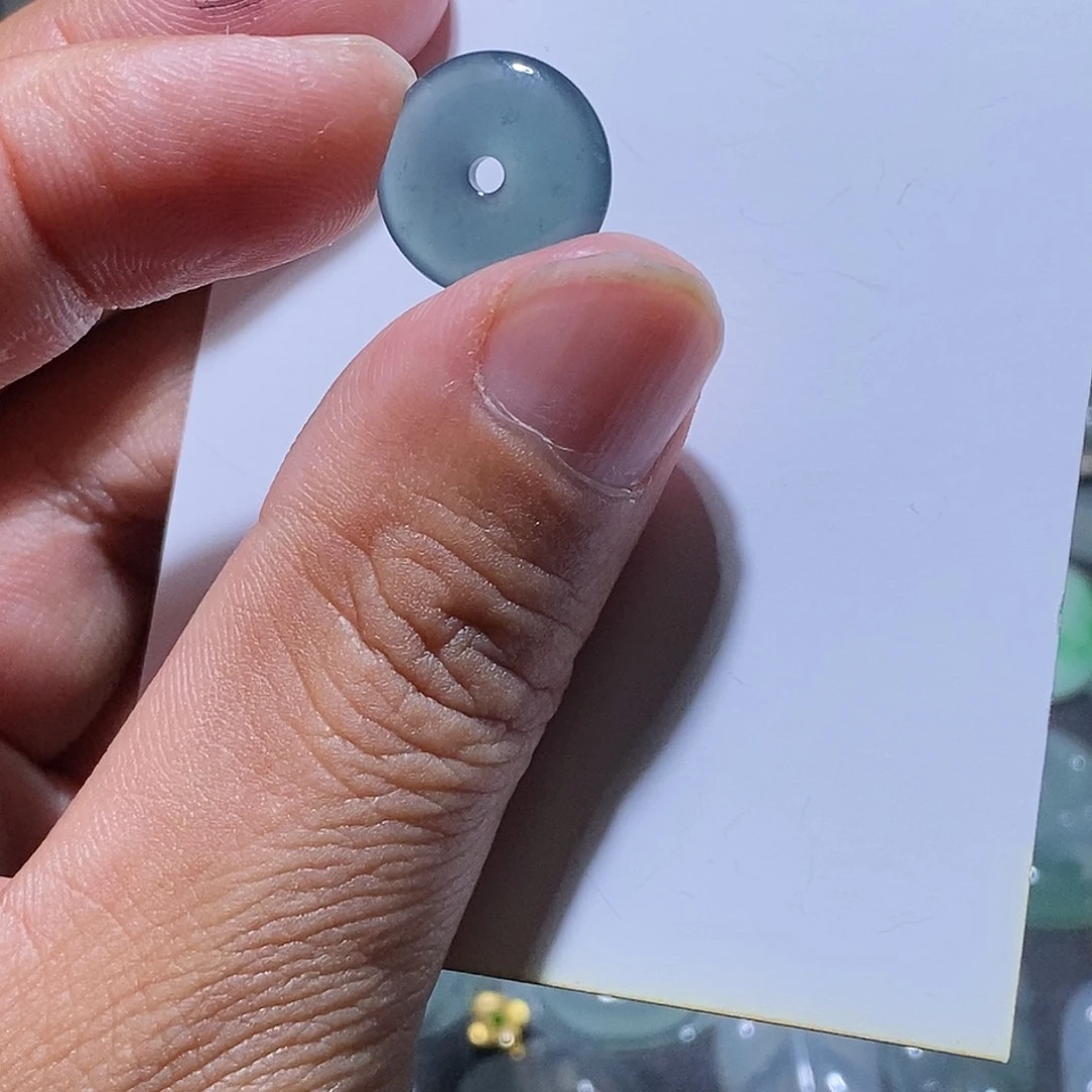 翡翠颈饰未镶嵌天然