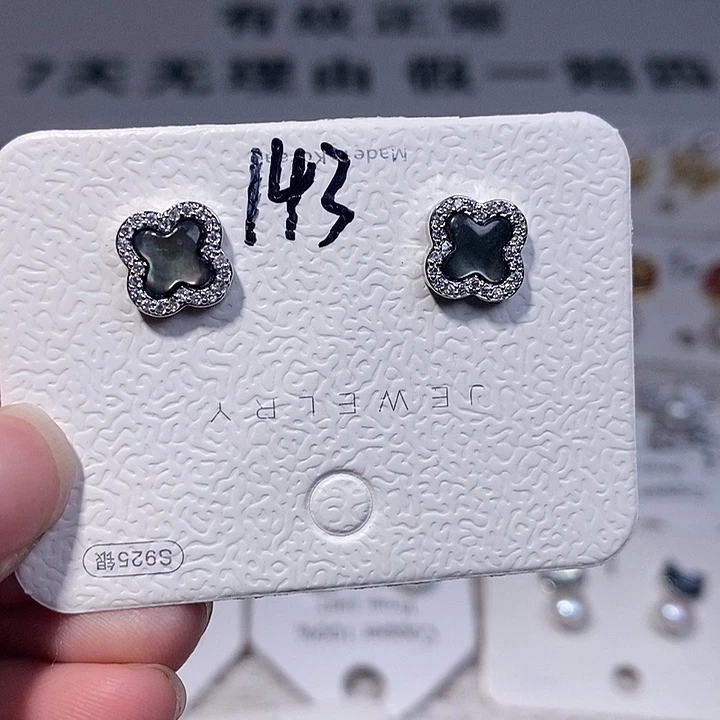 淡水珍珠耳饰未镶嵌