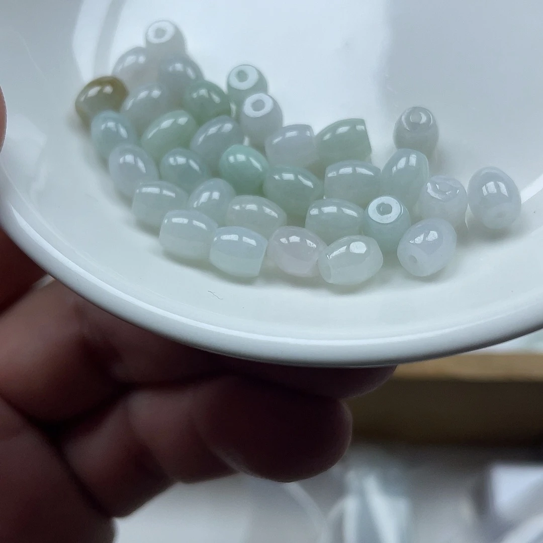 翡翠未镶嵌耳饰6532