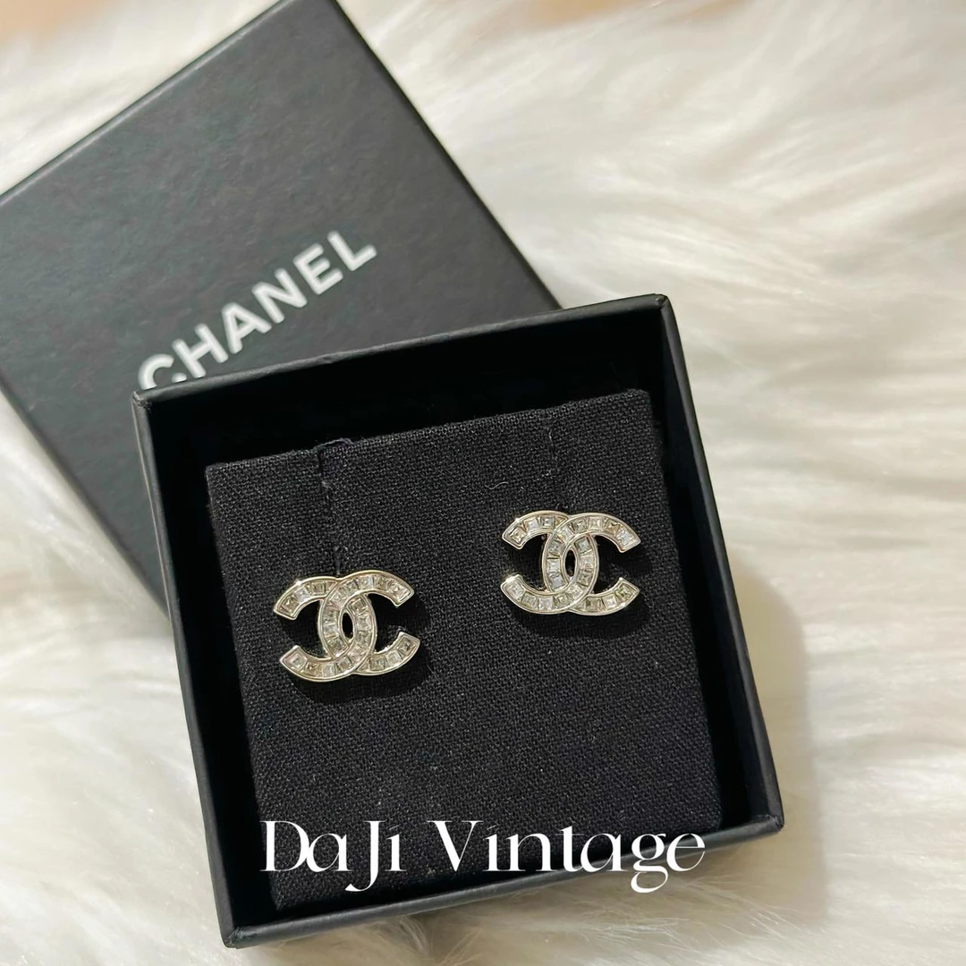 大吉中古/Chanel香奈儿银色双c方钻耳钉