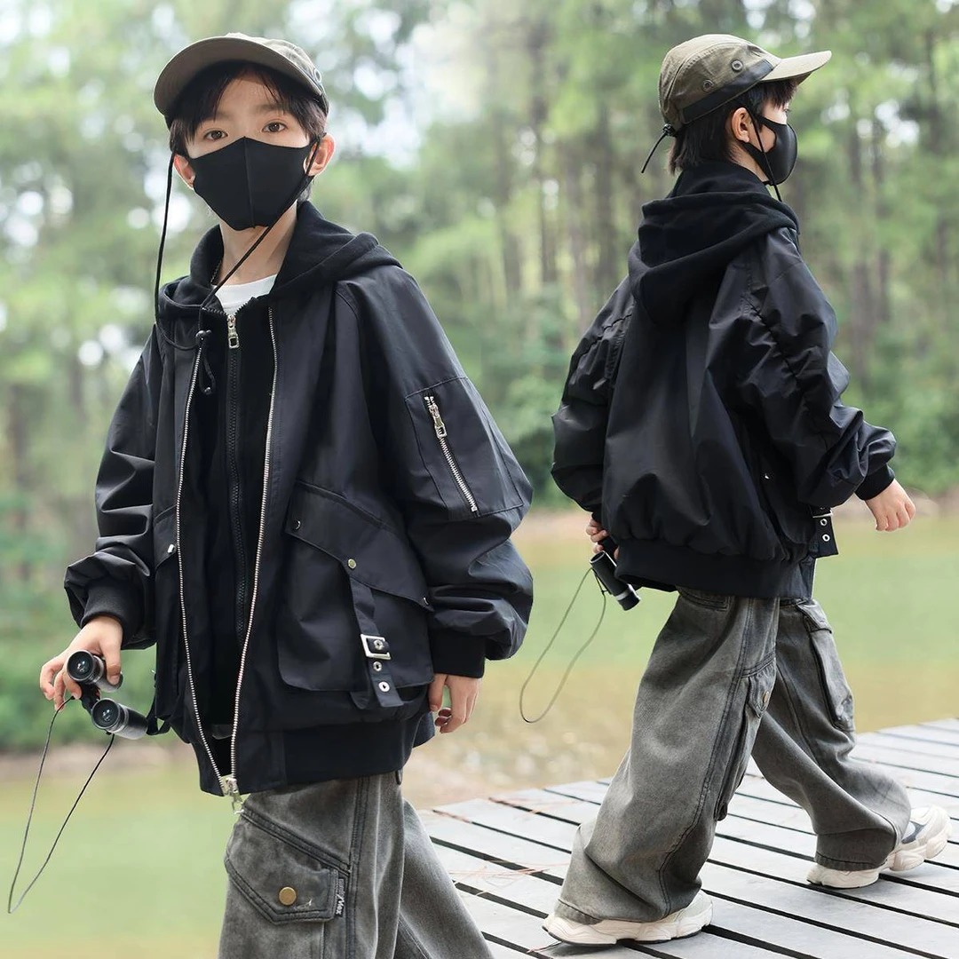 男童春秋款假两件外套2025新款秋装中大童户外防风衣男孩秋季