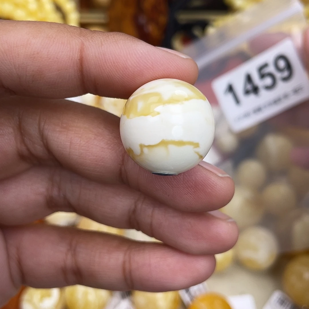 蜜蜡未镶嵌珠宝奇石20.5