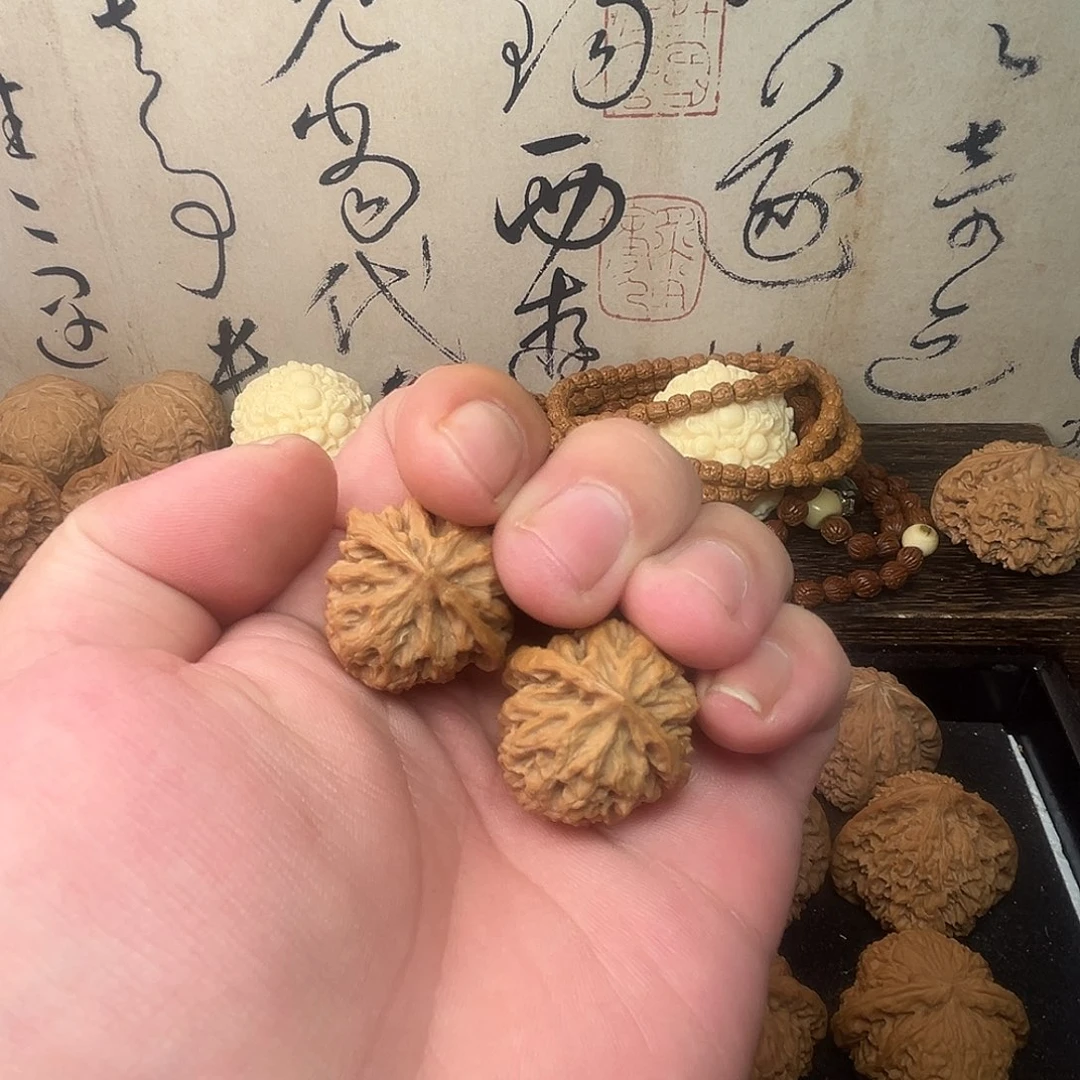 文玩核桃把件苹果小手捻28-36
