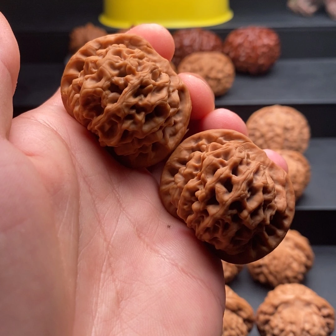 把件文玩核桃M****生秦闷40