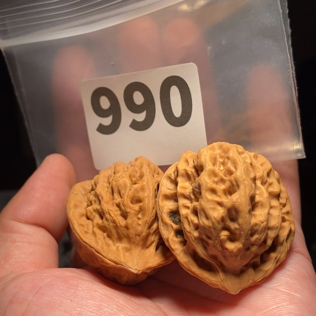 文玩核桃把件文玩核桃把件