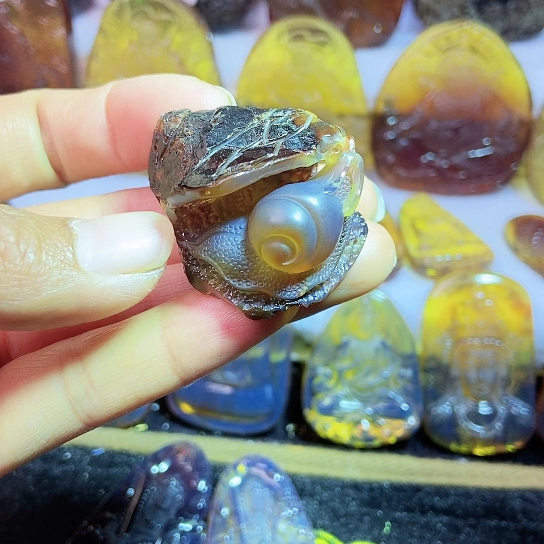 琥珀颈饰未镶嵌安居乐业