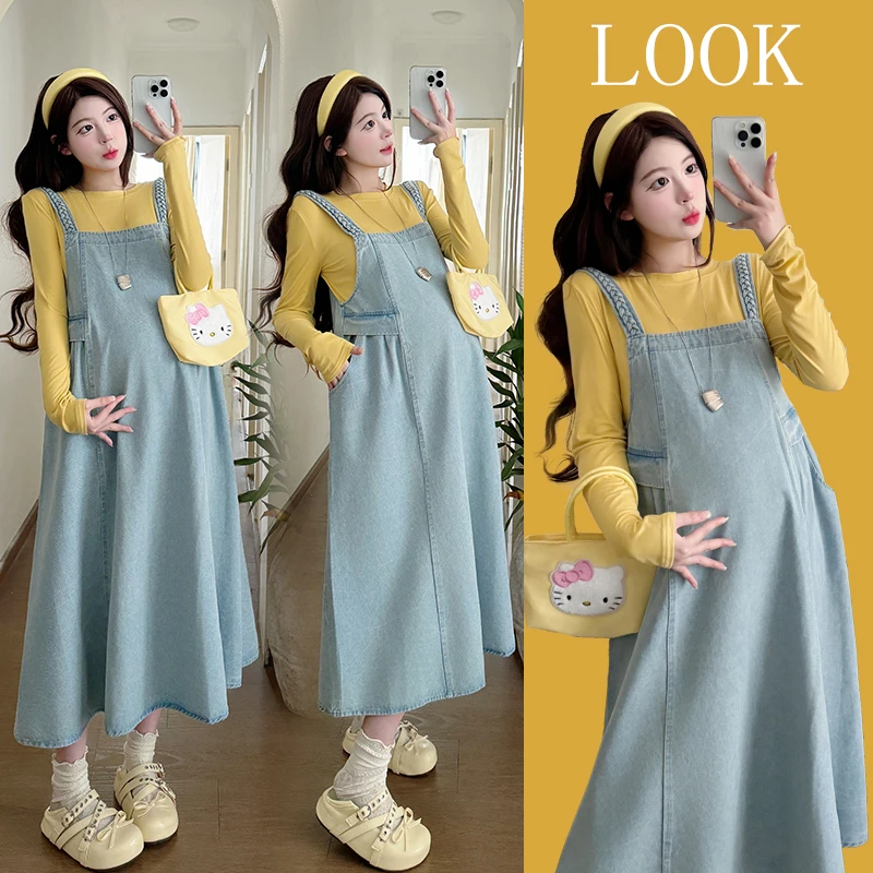 时髦2025秋装新款孕妇装时尚麻花肩带设计感大码牛仔背带裙套装女