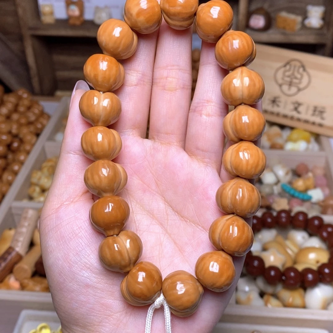 猴头核桃吊坠16屁桃手持