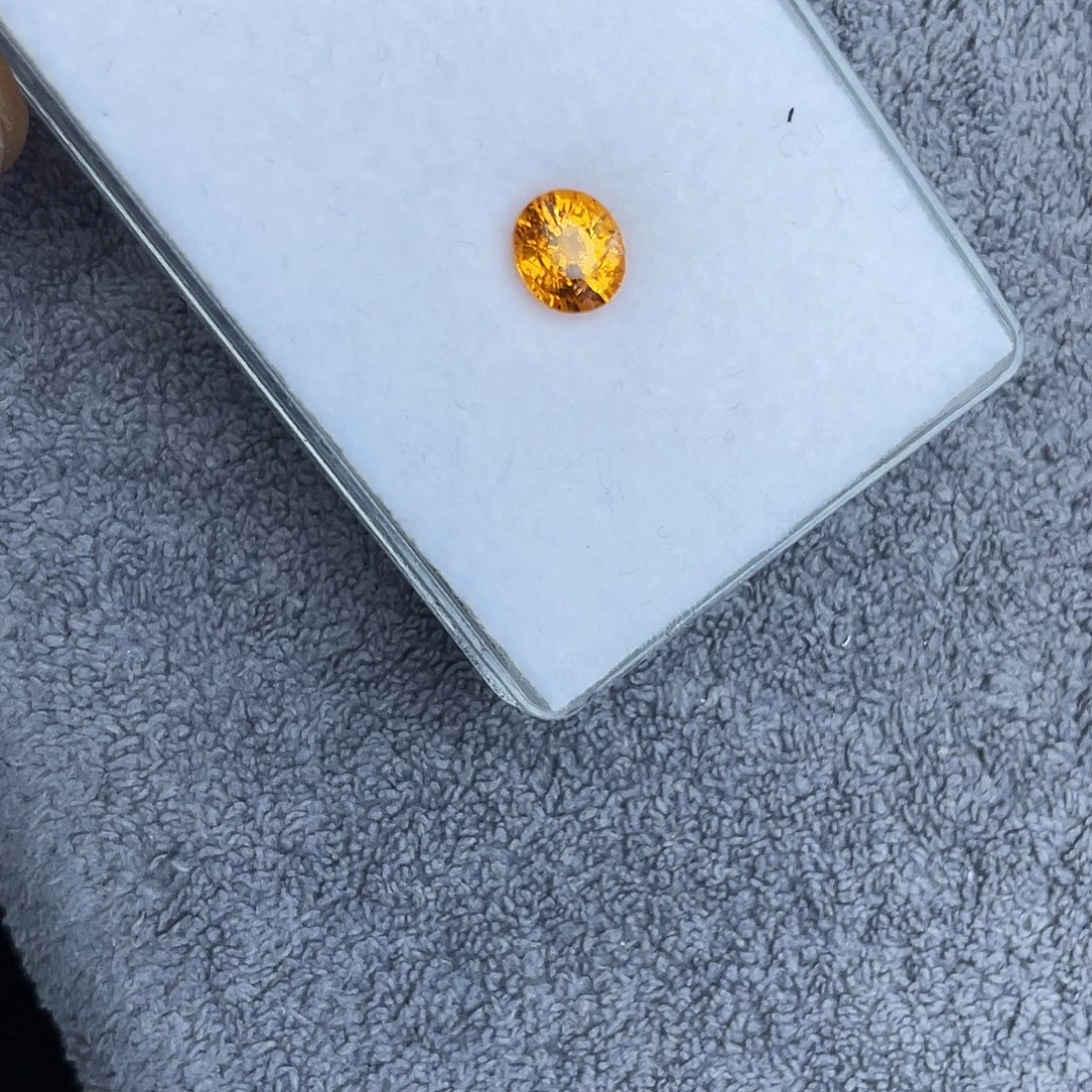 石榴石（芬达石）裸石未镶嵌1.4Ct
