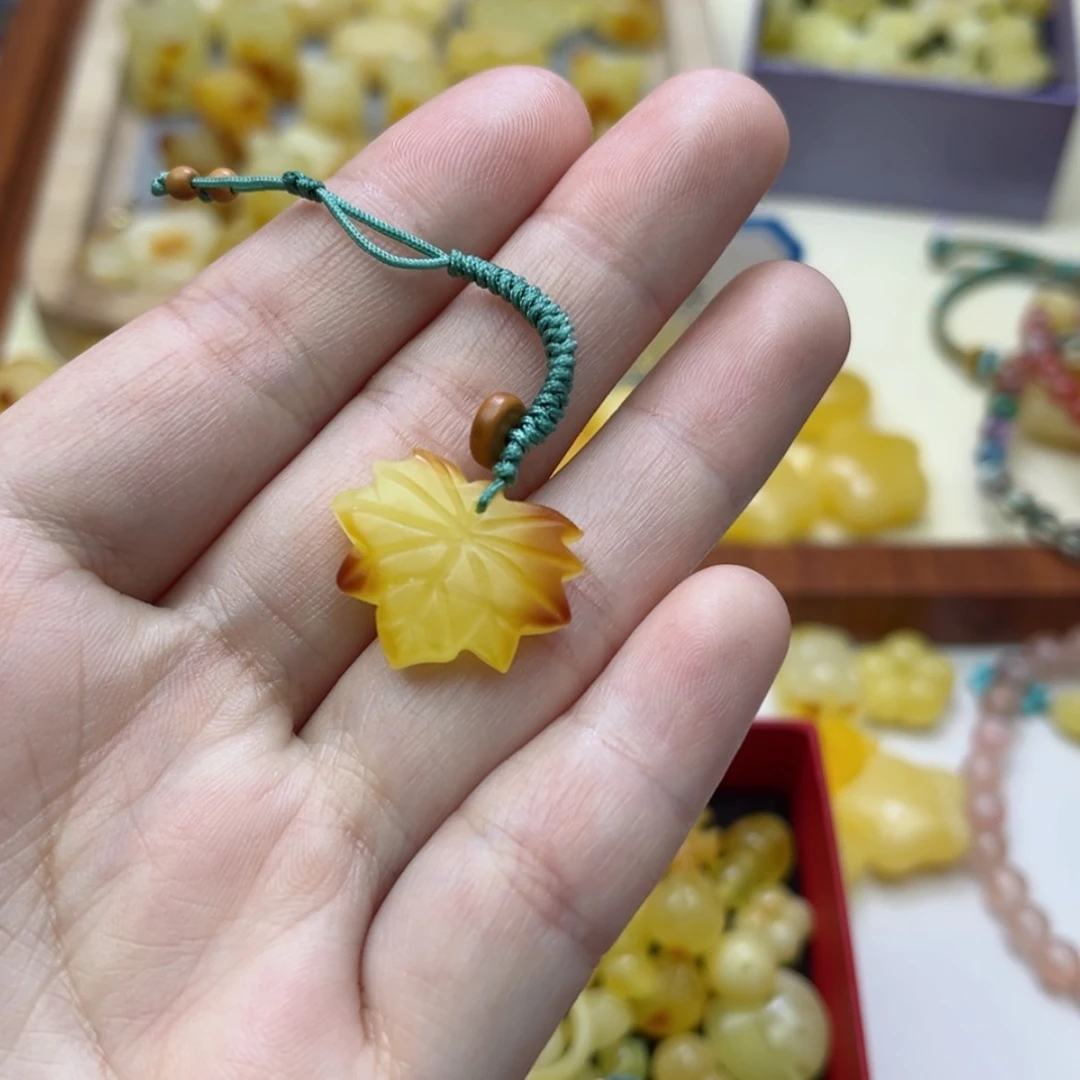 【闪购商品】蜜蜡裸石未镶嵌配饰