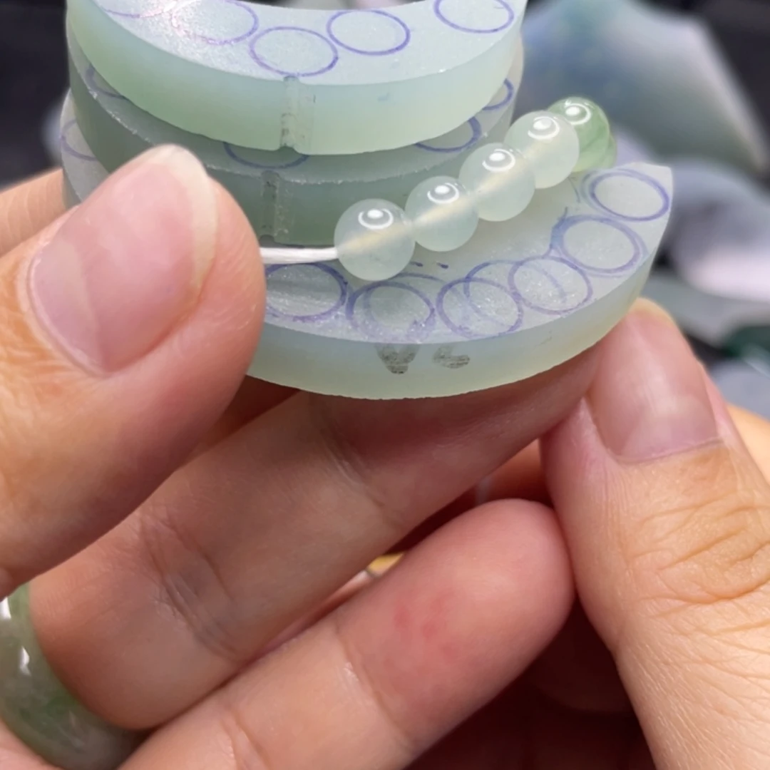 未镶嵌定制翡翠天然翡翠卡6圆珠28颗