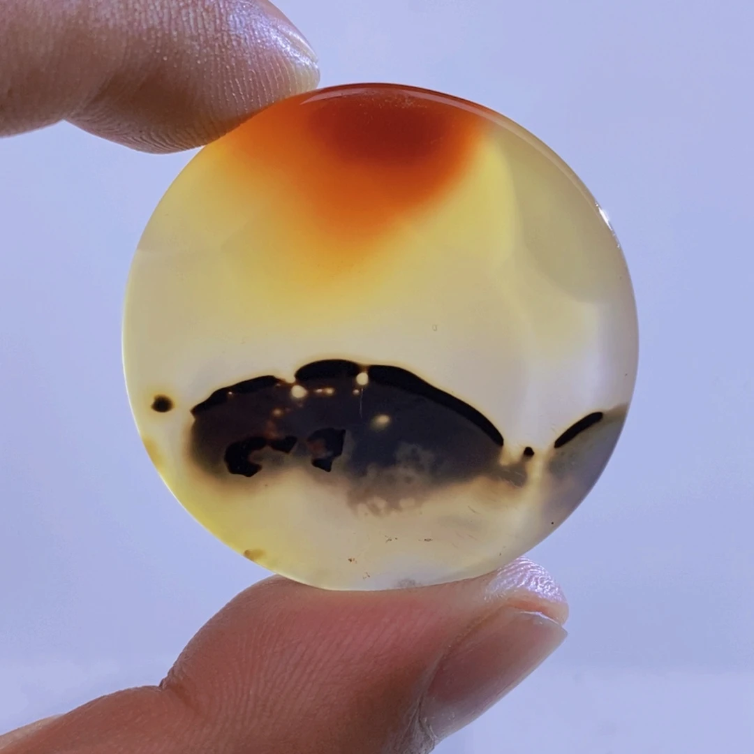 玛瑙/玉髓颈饰未镶嵌吃**龙