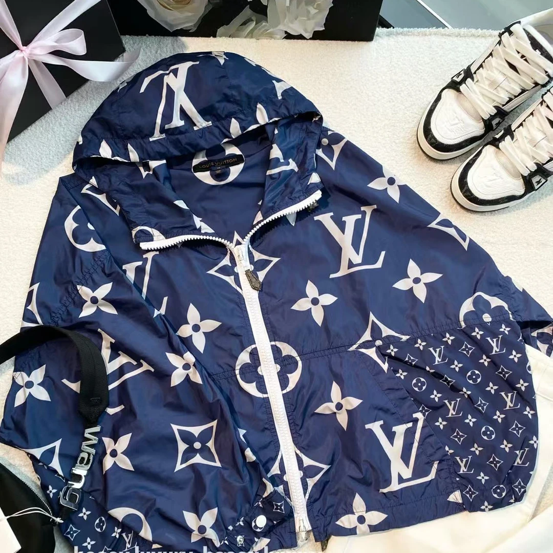95新 LouisVuitton/路易威登 rr cc966 百慕大老花冲锋衣  38码