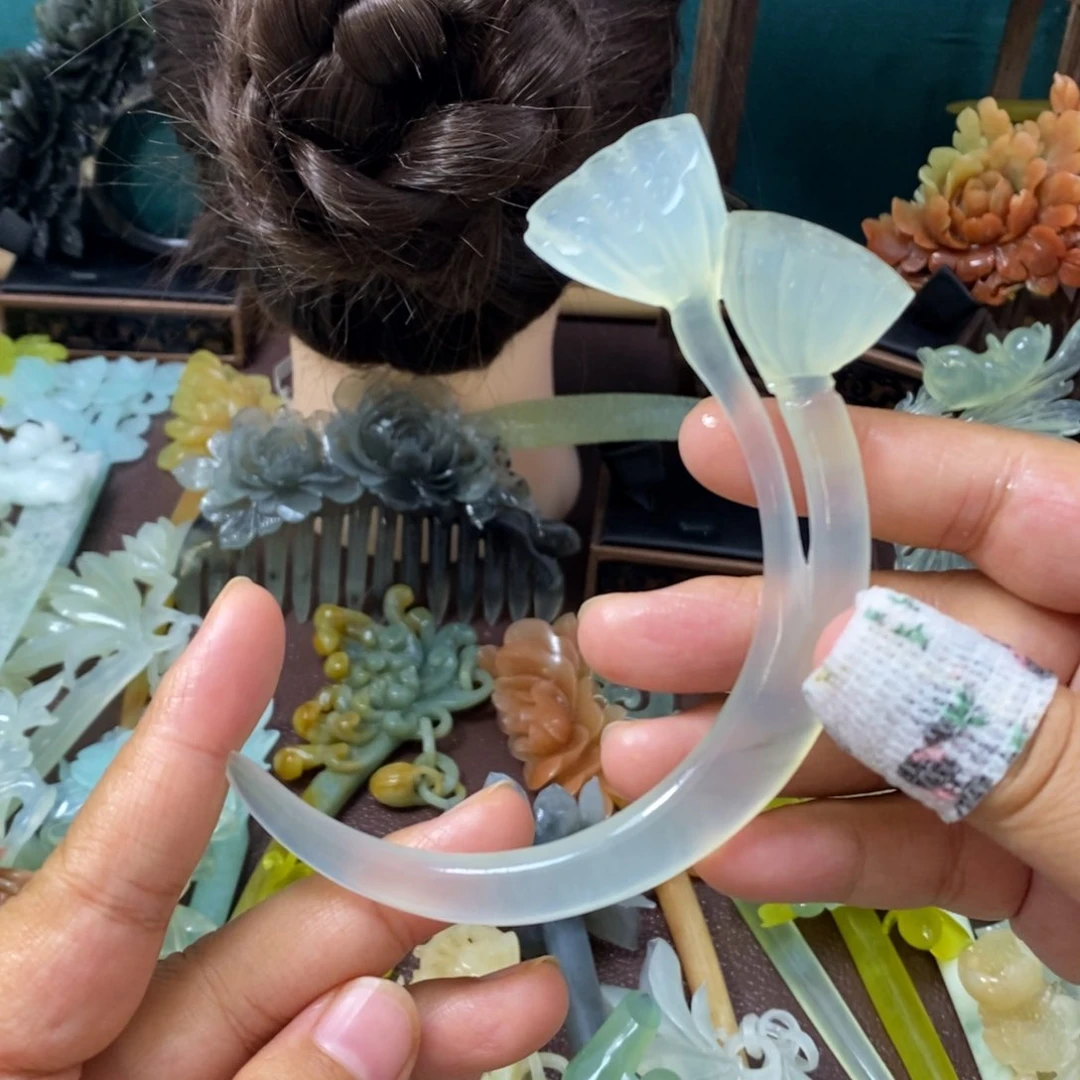 蛇纹石玉未镶嵌发饰