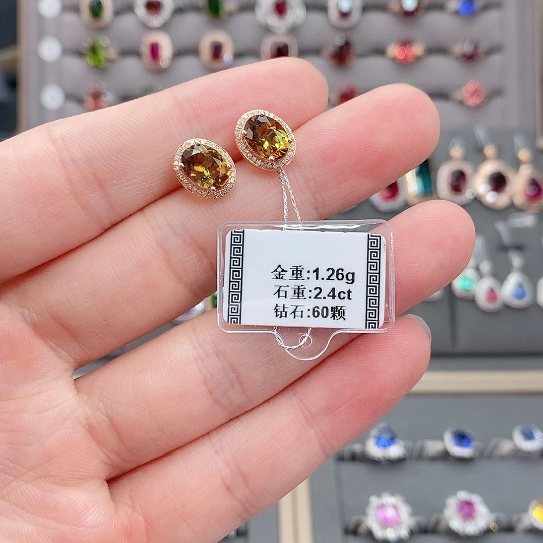 碧玺耳饰18K金镶嵌2.4。