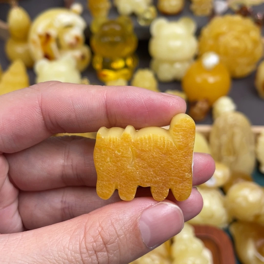 琥珀裸石未镶嵌琳***当蜜蜡