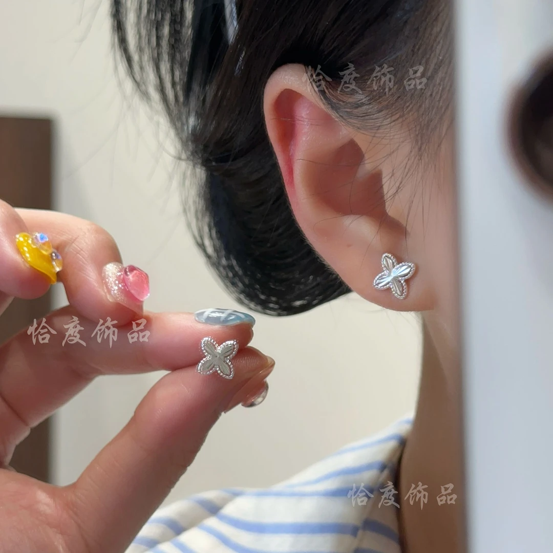 【恰度】精致小巧四叶花耳钉日常百搭